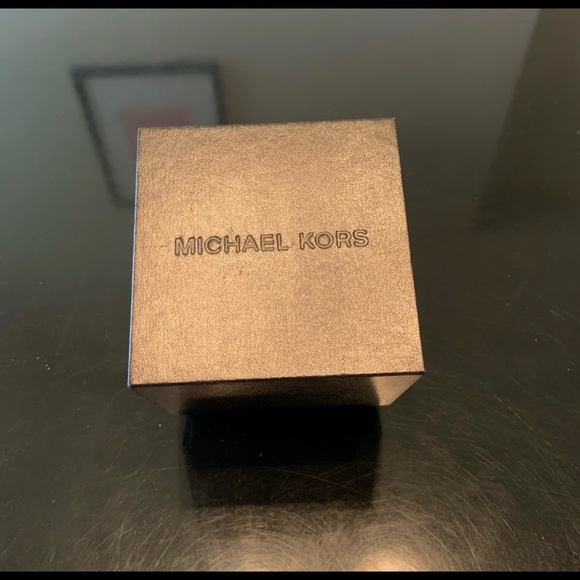 Michael Kors Women's Runway Rose Gold
Tone Watch - Picture 2 of 2